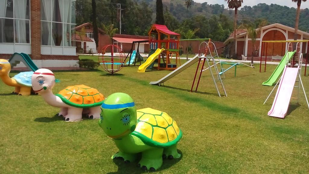Hotel Villa Monarca Inn Zitacuaro ภายนอก รูปภาพ