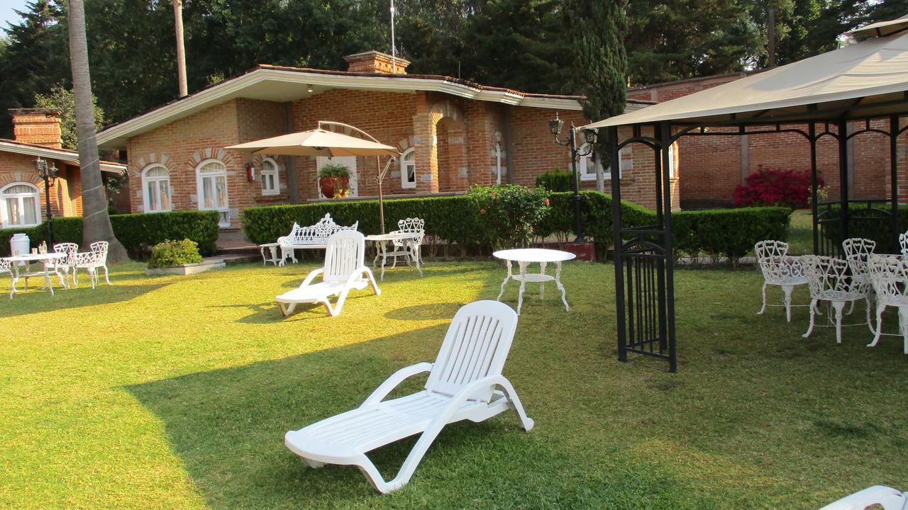 Hotel Villa Monarca Inn Zitacuaro ภายนอก รูปภาพ