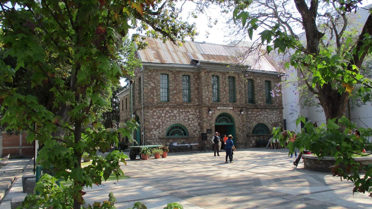 Hotel Villa Monarca Inn Zitacuaro ภายนอก รูปภาพ