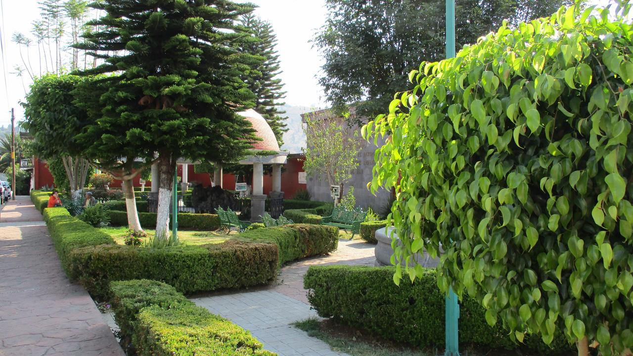 Hotel Villa Monarca Inn Zitacuaro ภายนอก รูปภาพ