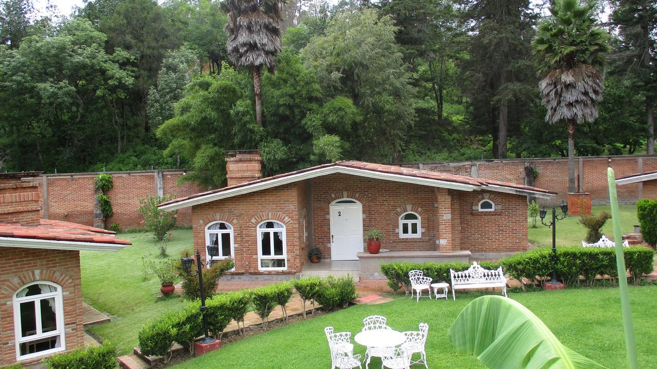 Hotel Villa Monarca Inn Zitacuaro ภายนอก รูปภาพ