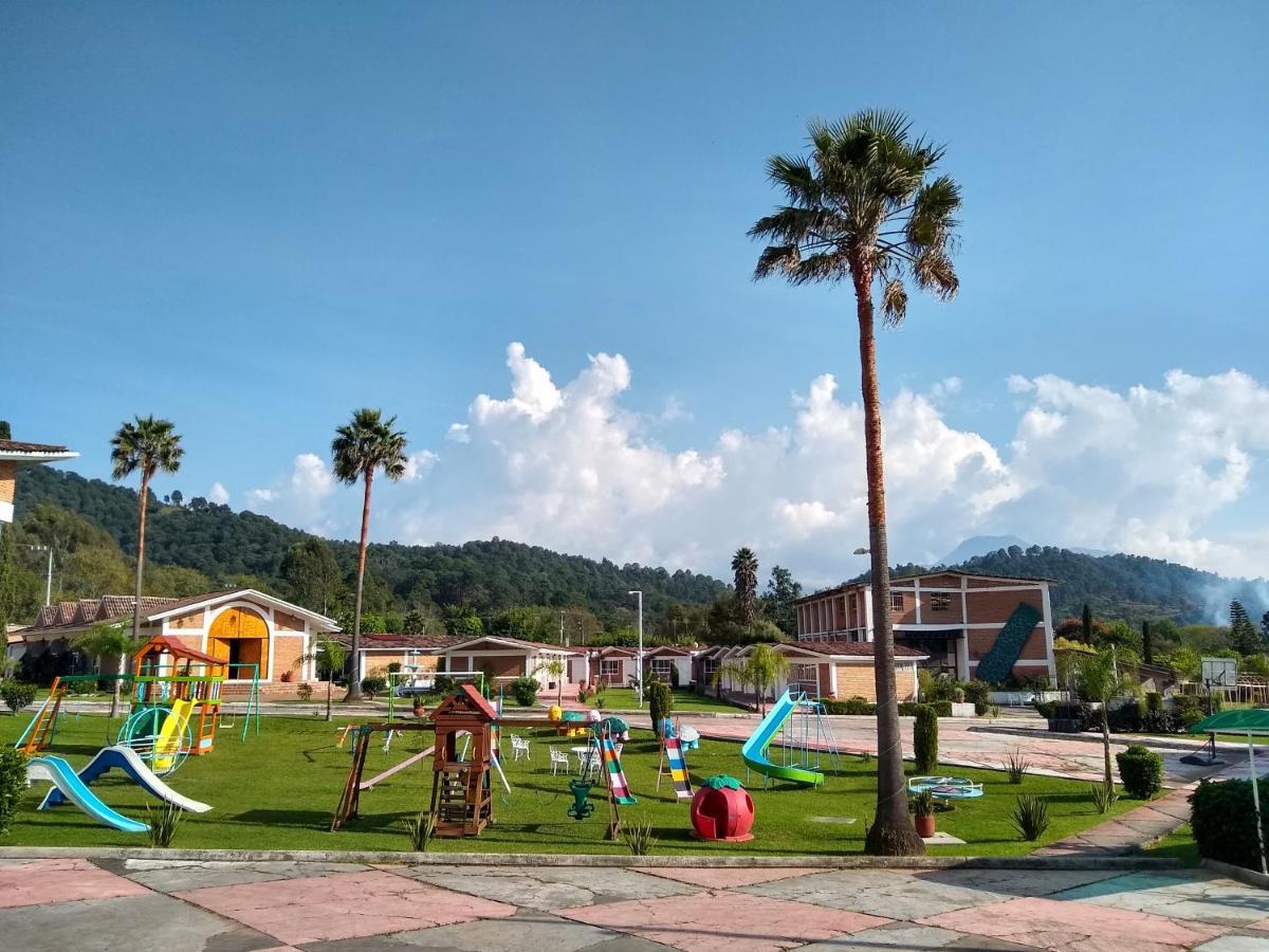 Hotel Villa Monarca Inn Zitacuaro ภายนอก รูปภาพ
